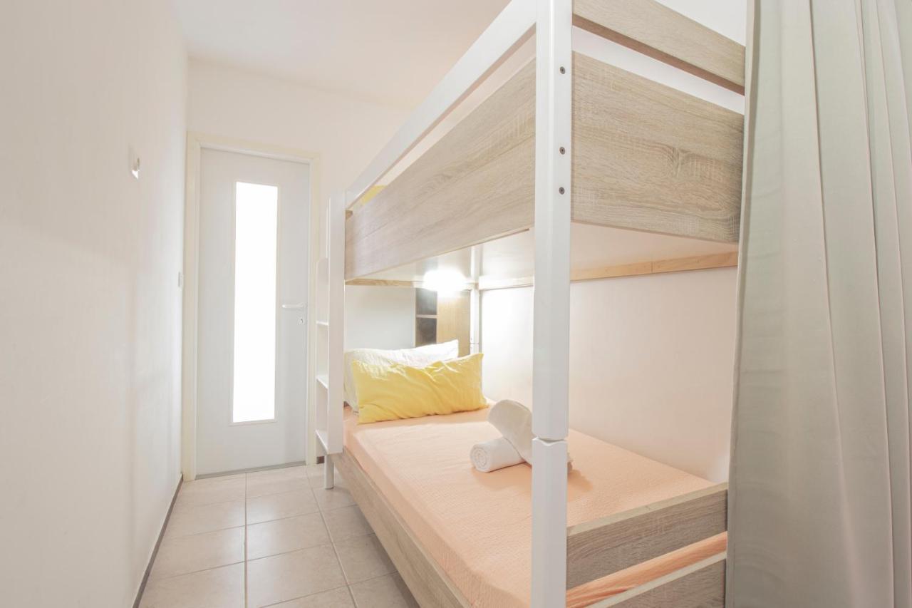 Galapagus Privat Beach & Boat Dock Metajna Exterior foto