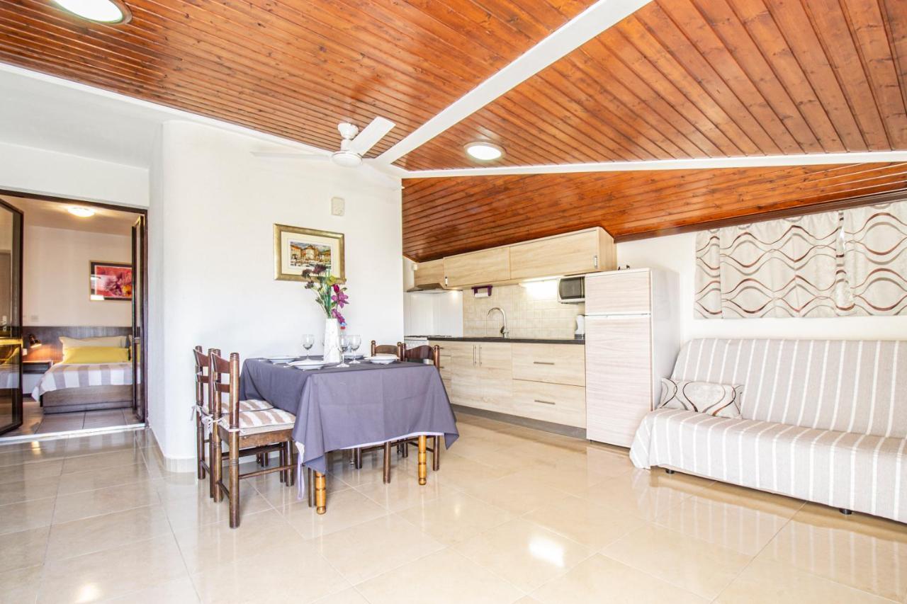 Galapagus Privat Beach & Boat Dock Metajna Exterior foto