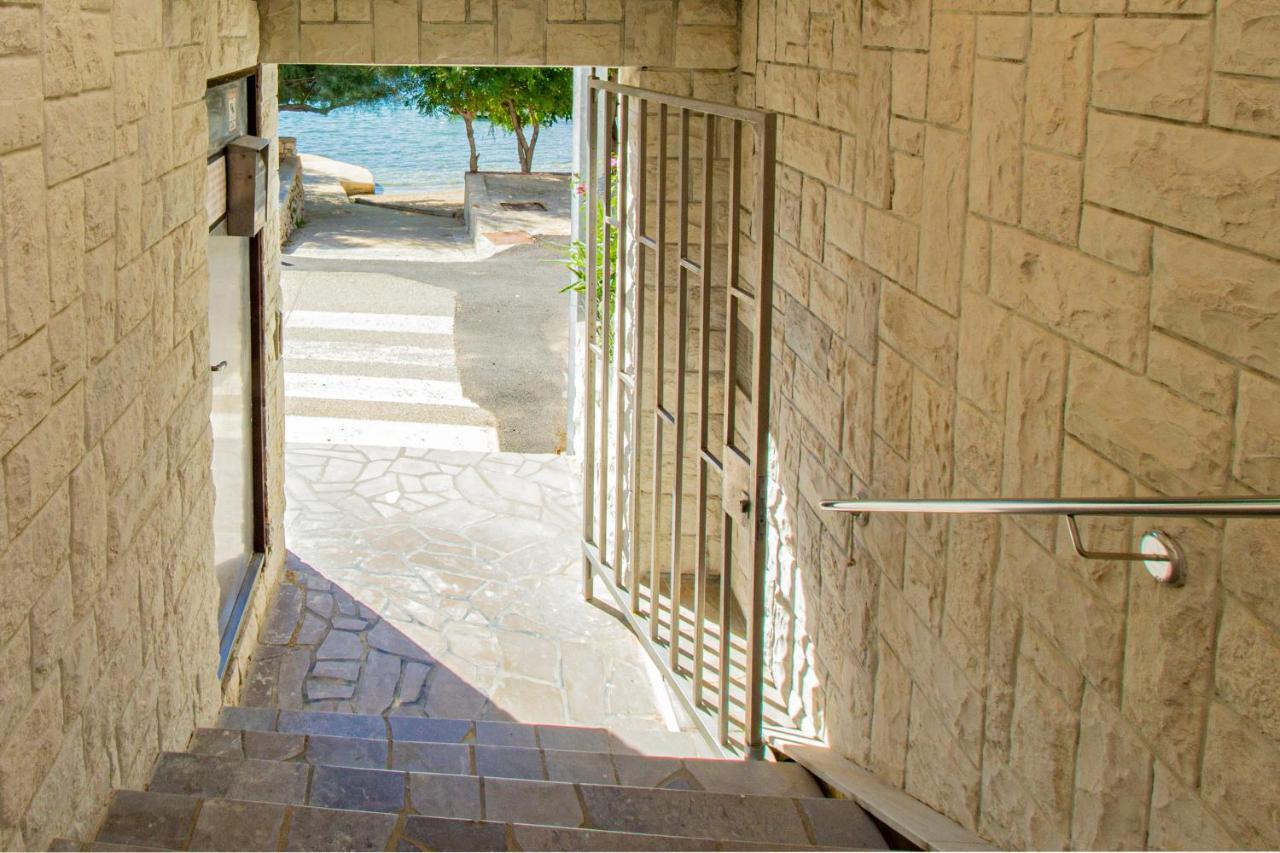 Galapagus Privat Beach & Boat Dock Metajna Exterior foto